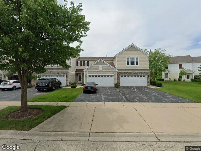 House image located at Carpentersville, IL 60110