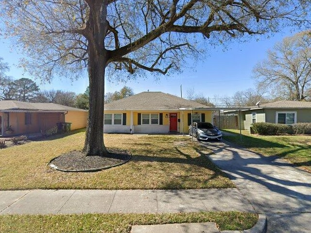 House image located at Houston, TX 77021