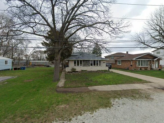 House image located at Alsip, IL 60803