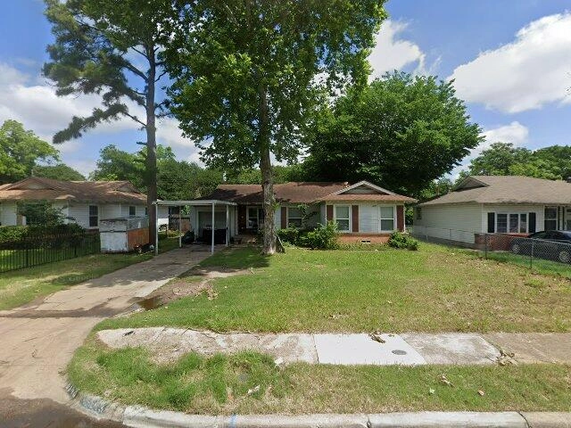 House image located at Dallas, TX 75227