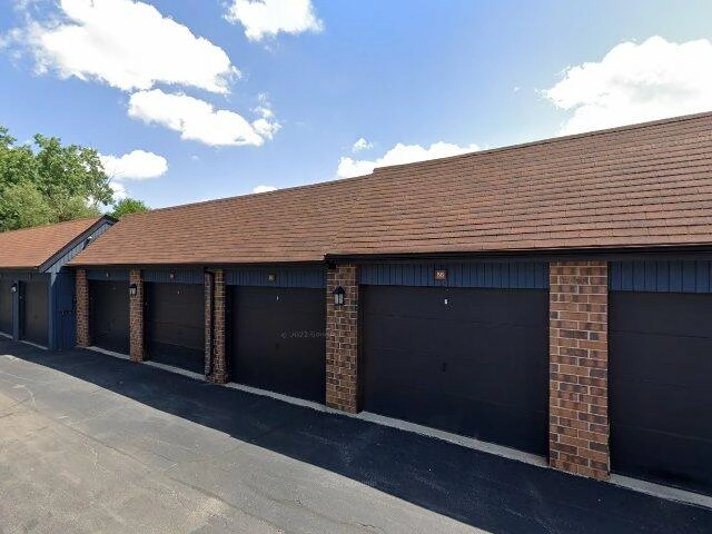 House image located at Bensenville, IL 60106