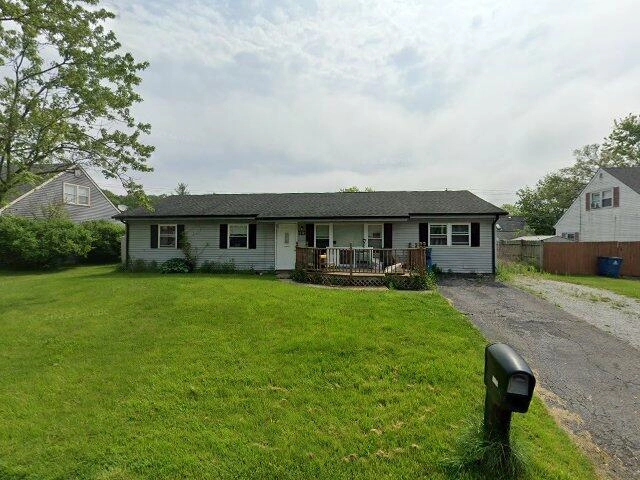 House image located at Valparaiso, IN 46385