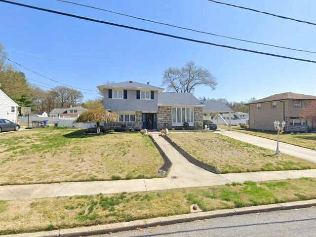 House image located at Riverton, NJ 08077