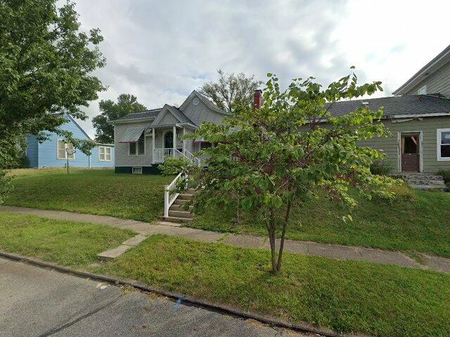 House image located at Burlington, IA 52601