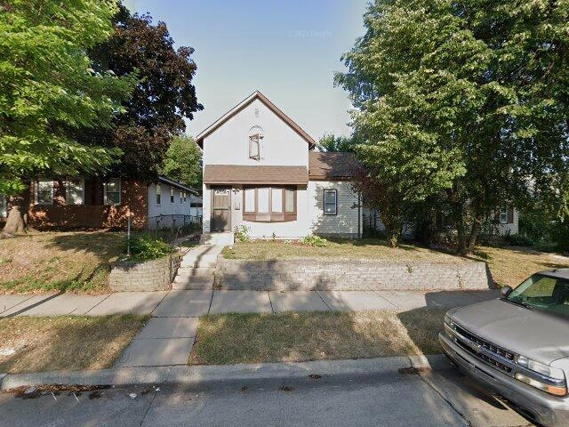 House image located at Minneapolis, MN 55412