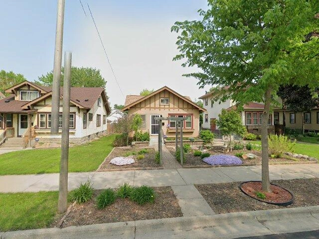 House image located at Minneapolis, MN 55411