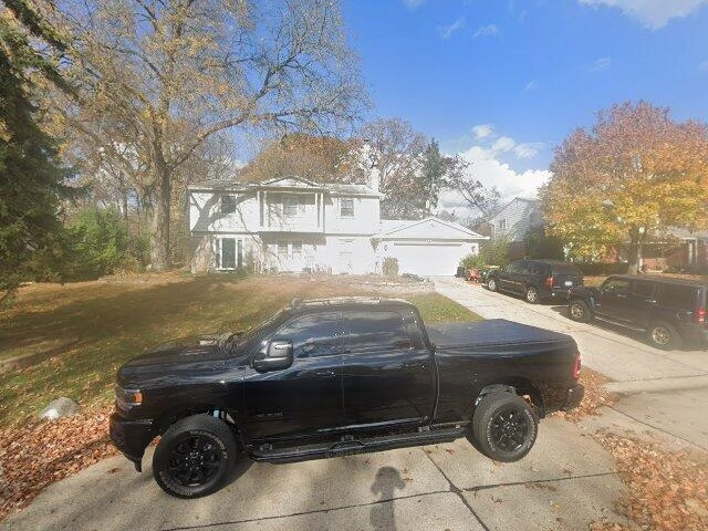 House image located at Farmington, MI 48334