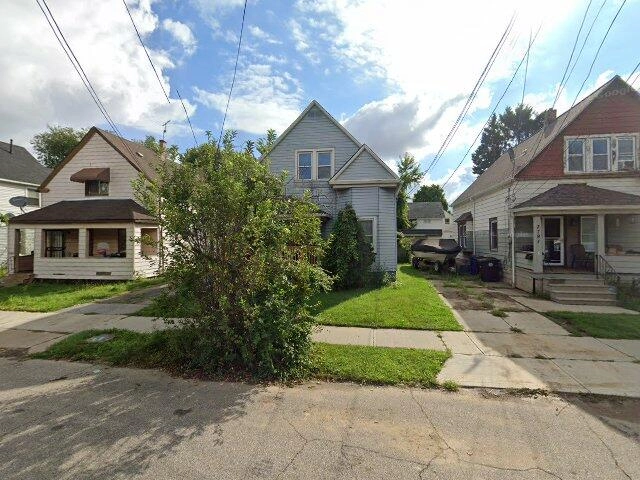 House image located at Cleveland, OH 44105