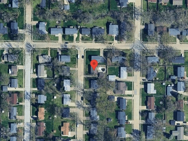 House image located at Davenport, IA 52806