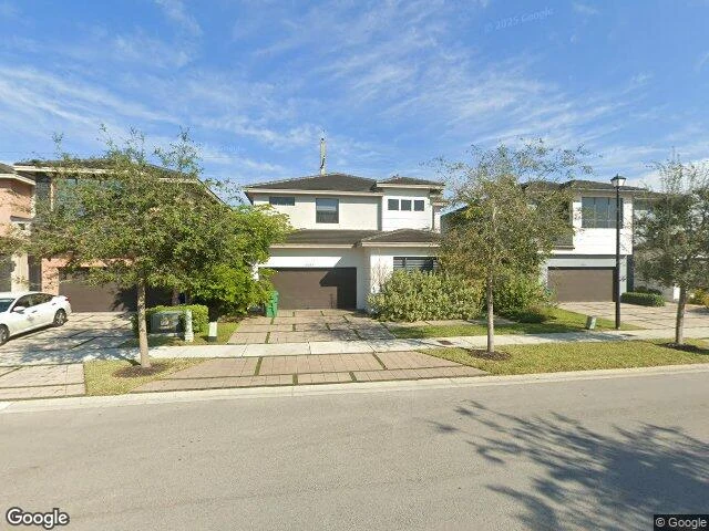 House image located at Miami, FL 33196