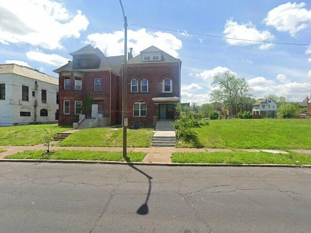 House image located at Saint Louis, MO 63108