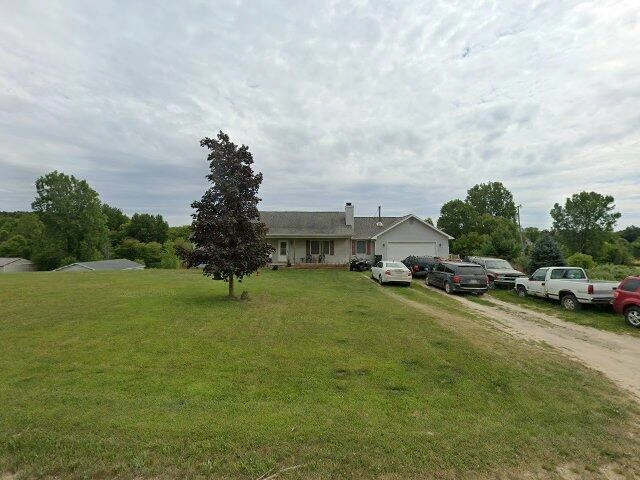 House image located at Howell, MI 48843