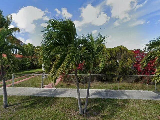 House image located at Miami, FL 33169
