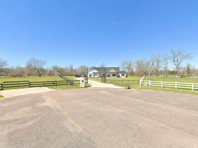 House image located at Rosharon, TX 77583