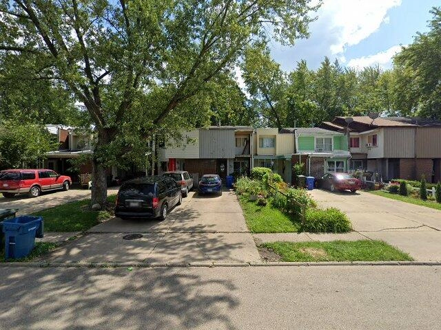 House image located at Carpentersville, IL 60110