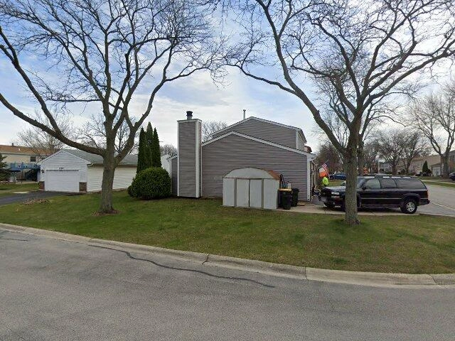 House image located at Carol Stream, IL 60188