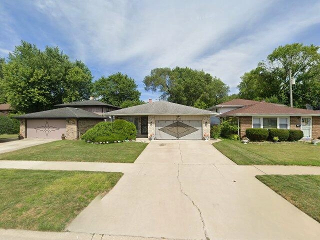 House image located at Dolton, IL 60419