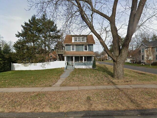 House image located at Glastonbury, CT 06033