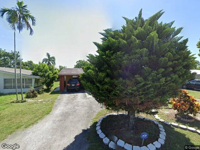 House image located at Hollywood, FL 33023