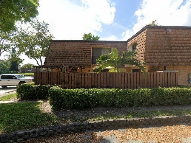 House image located at Lake Worth, FL 33463