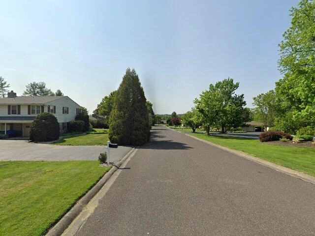 House image located at North Aurora, IL 60542