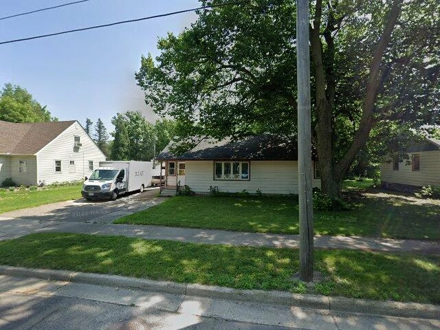 House image located at Owatonna, MN 55060