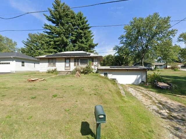 House image located at Godfrey, IL 62035