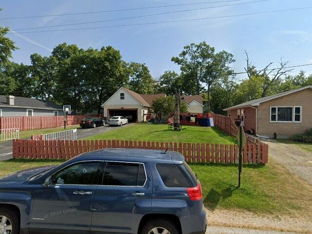 House image located at Round Lake, IL 60073