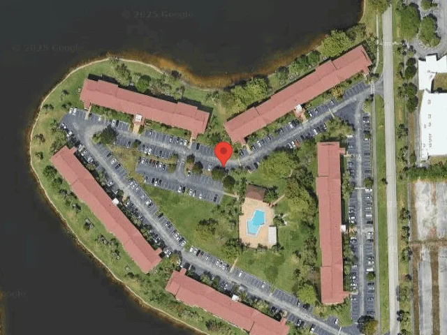 House image located at Hollywood, FL 33027