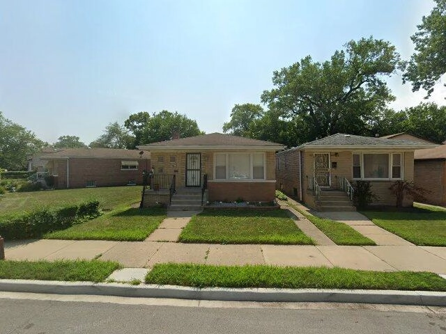 House image located at Chicago, IL 60617