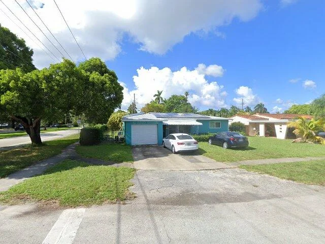 House image located at Hollywood, FL 33021