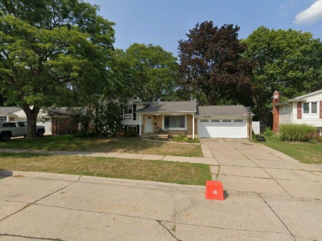 House image located at Livonia, MI 48154