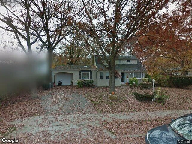 House image located at Massapequa Park, NY 11762