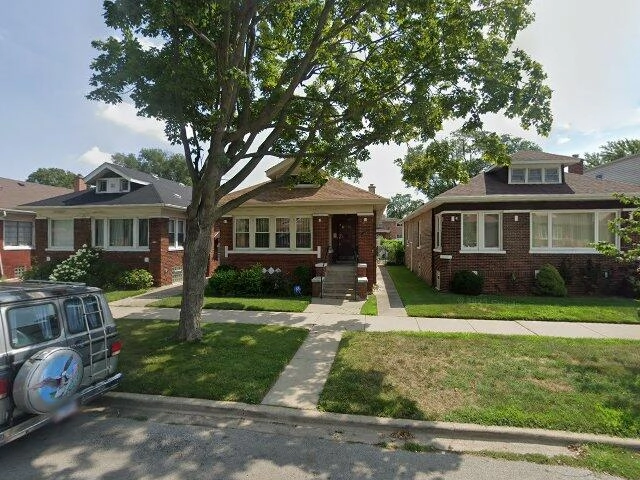 House image located at Chicago, IL 60617
