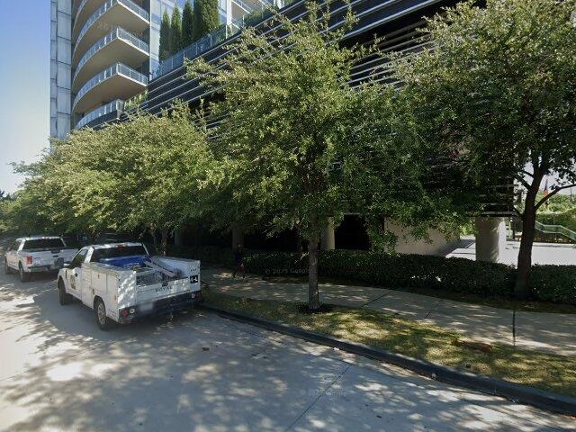 House image located at Dallas, TX 75201