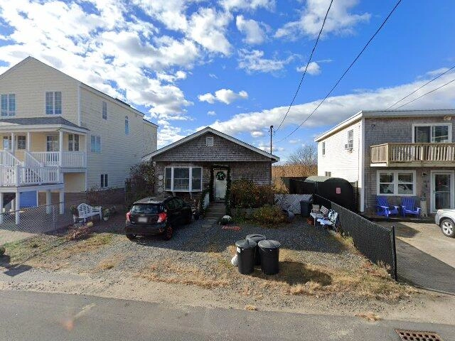 House image located at Salisbury, MA 01952