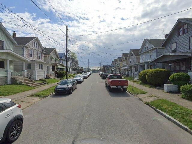 House image located at Canton, MI 48187