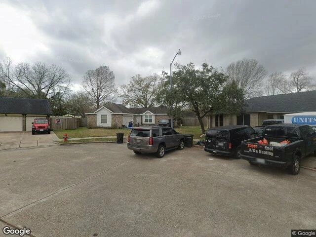 House image located at League City, TX 77573