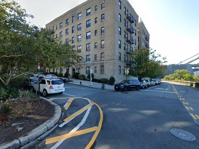 House image located at South Holland, IL 60473