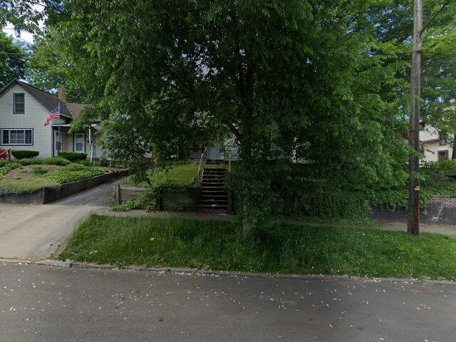 House image located at Akron, OH 44311
