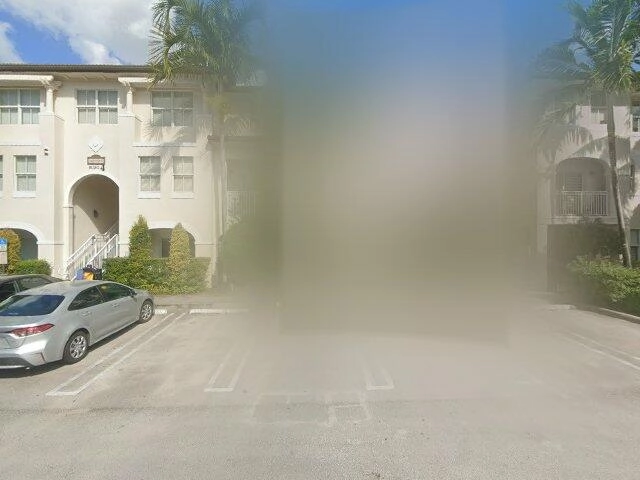 House image located at Miami, FL 33178