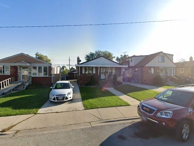 House image located at Chicago, IL 60652