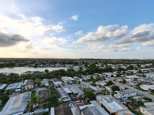 House image located at Miami, FL 33184