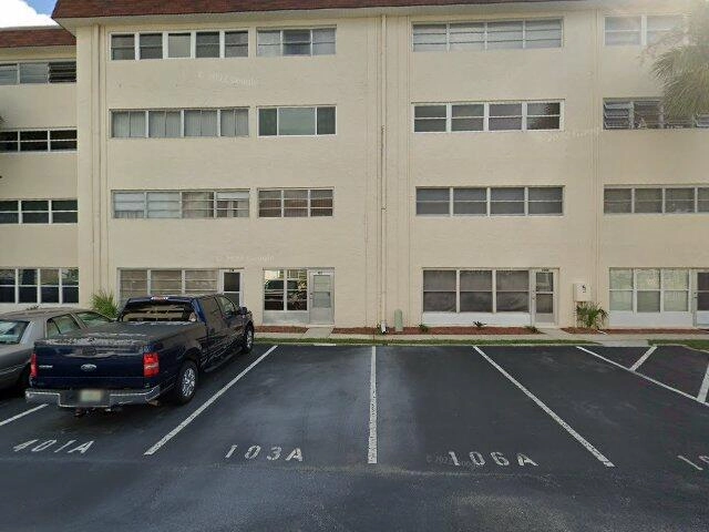 House image located at Saint Petersburg, FL 33702