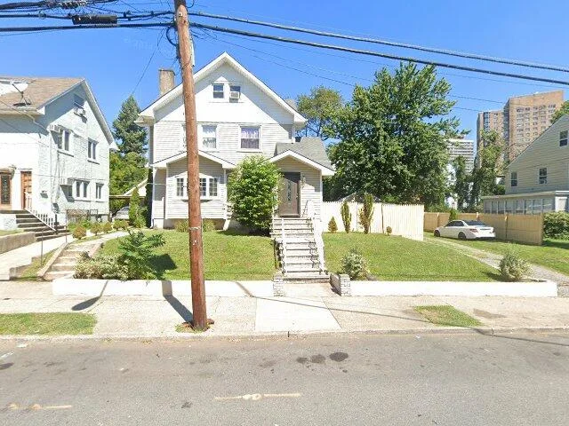 House image located at Newark, NJ 07112