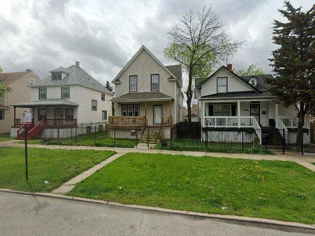 House image located at Chicago, IL 60644