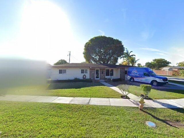House image located at Miami, FL 33173