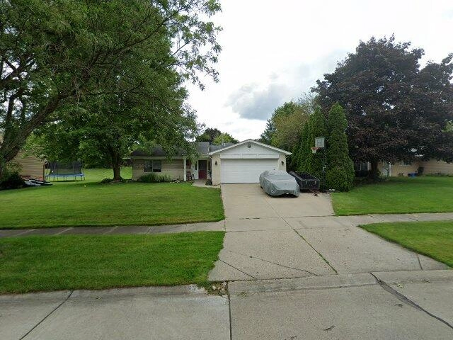 House image located at Novi, MI 48374