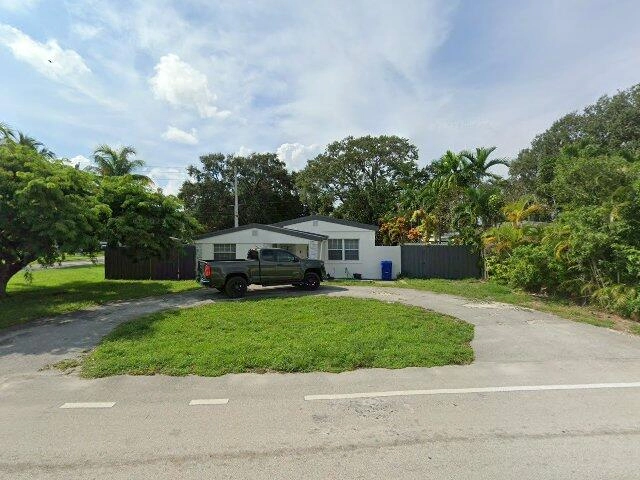 House image located at Miami, FL 33179