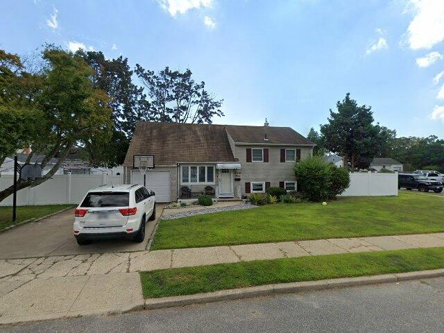 House image located at Massapequa, NY 11758